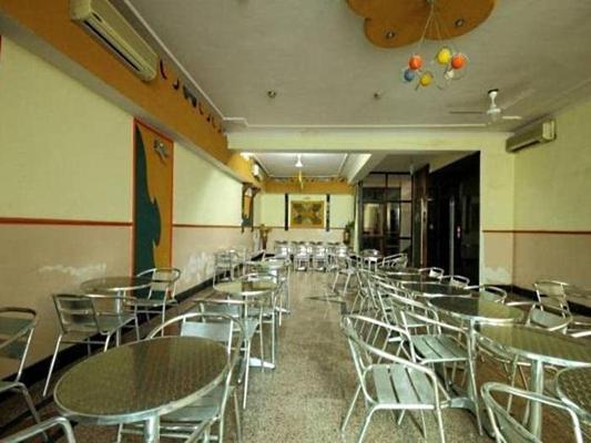 Hotel Meenakshi Palace